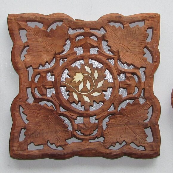 3 Hand Carved Wooden Trivets - India - Picture 3 of 8